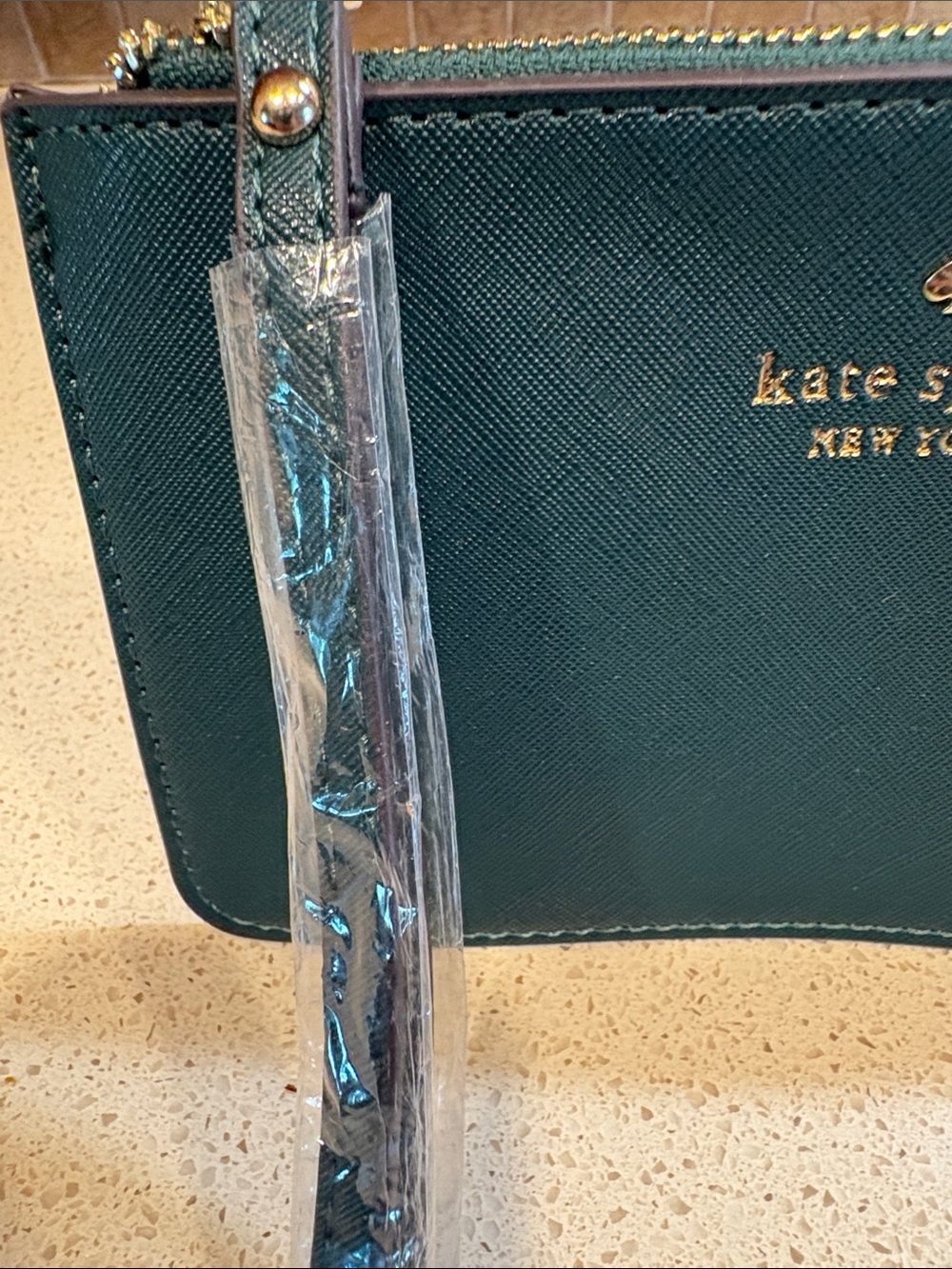kate spade Forest Green Saffiano Leather Wristlet Like New! - Picture 3 of 5